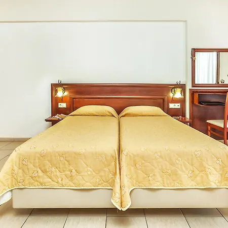 Nereides Aparthotel 2*
