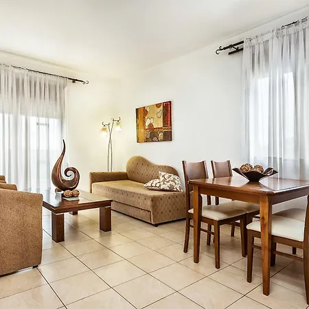 Nereides Aparthotel Hanioti