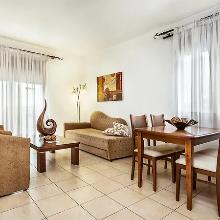 Nereides Aparthotel Hanioti