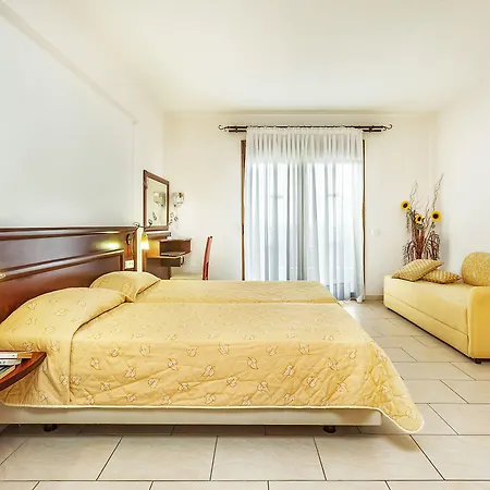 Nereides Aparthotel