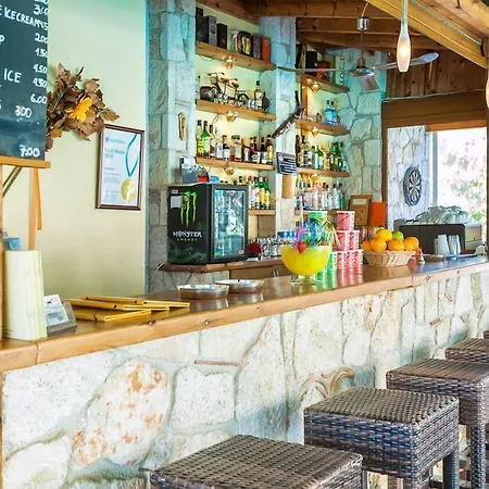 Nereides 2* Χανιώτη