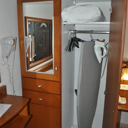 Aparthotel Nereides Hanioti