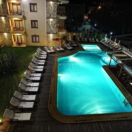 Nereides Aparthotel