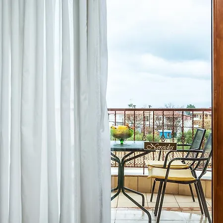 Aparthotel Nereides