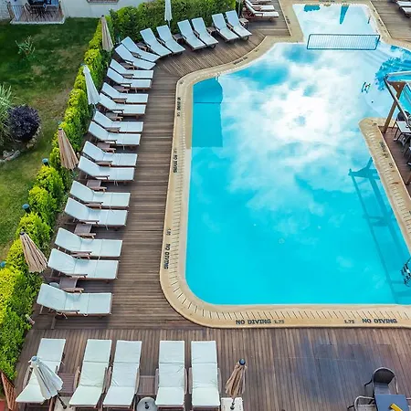 Aparthotel Nereides 2*