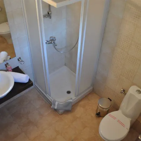 Aparthotel Nereides 2*