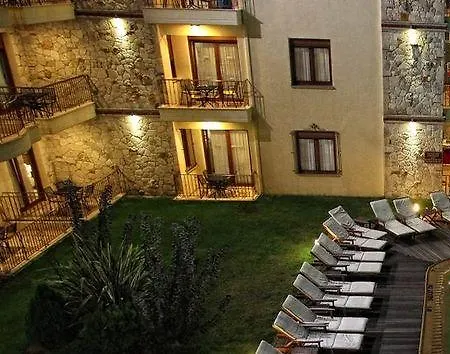 Nereides Aparthotel Hanioti