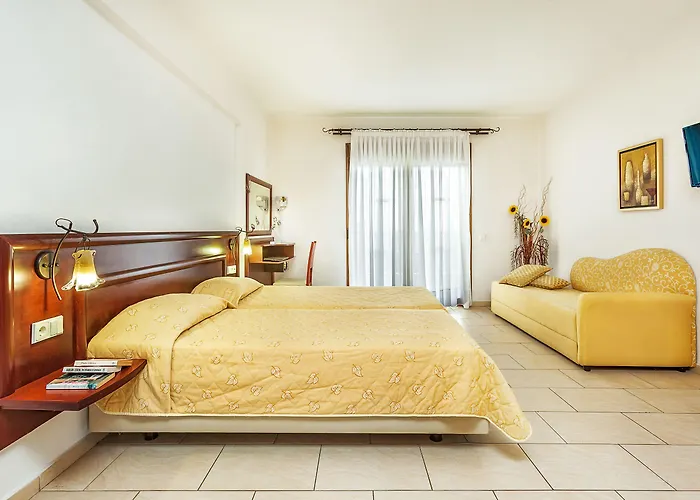 Nereides Apartahotel