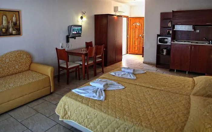 Apartahotel Nereides 2*