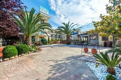 Nereides Apartahotel 2*